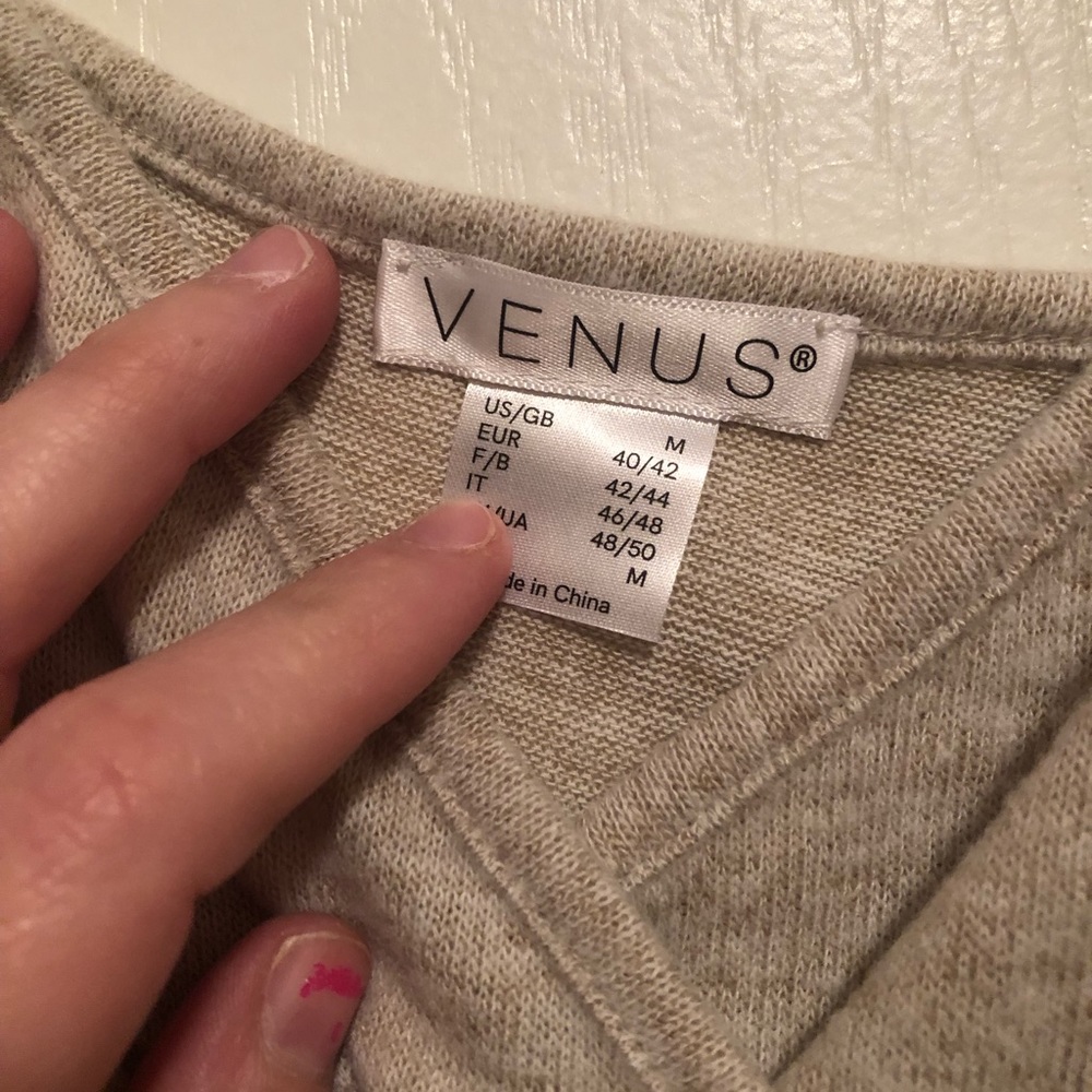 Venus Ribbed Hacci Top - Picture 2 of 4